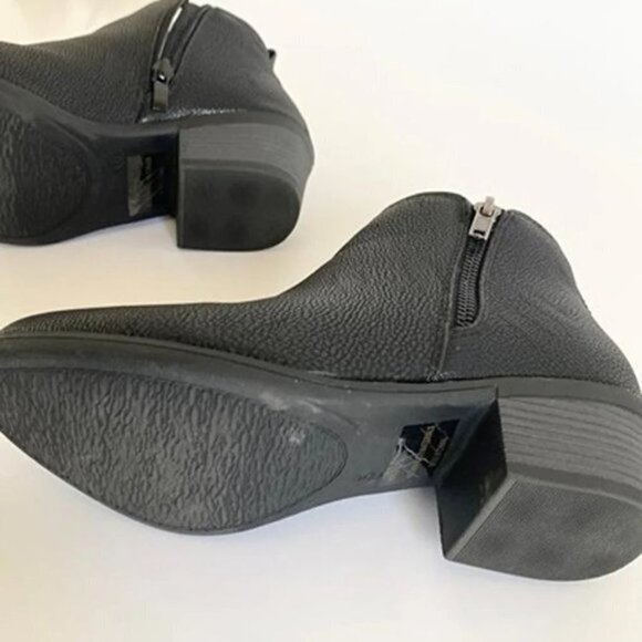 ELLAIRE Ankle & Low Stacked Heel Boots - Picture 5 of 7